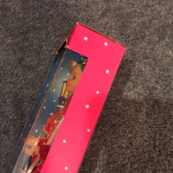 Caroling Fun Barbie approx 1995 - Picture 4 of 4